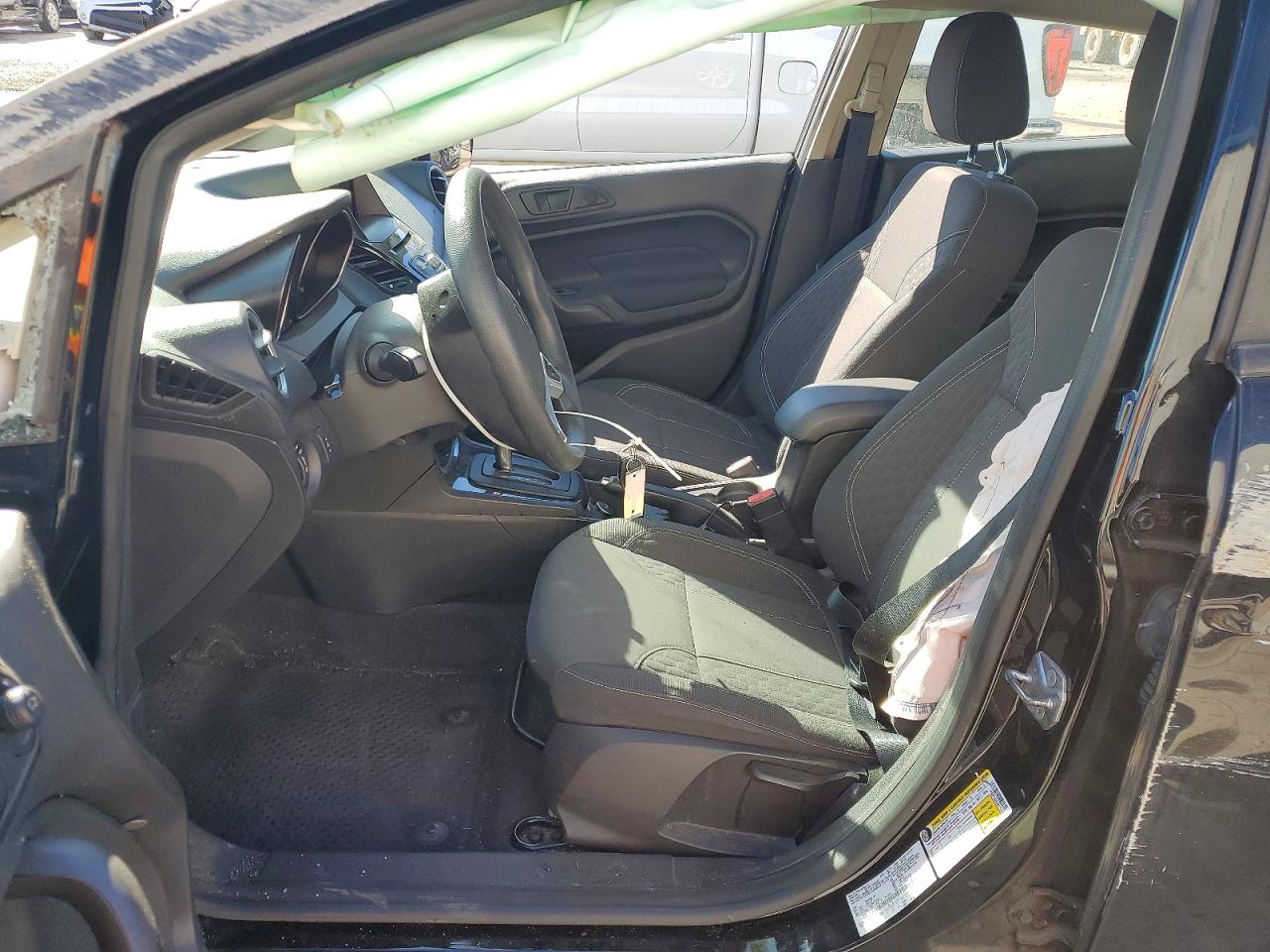 2018 FORD FIESTA SE photo 13