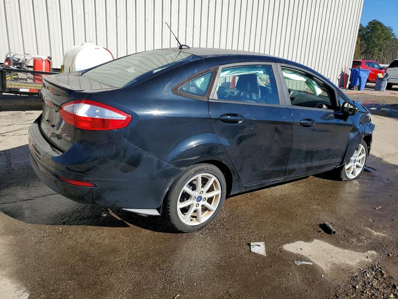 2018 FORD FIESTA SE photo 5