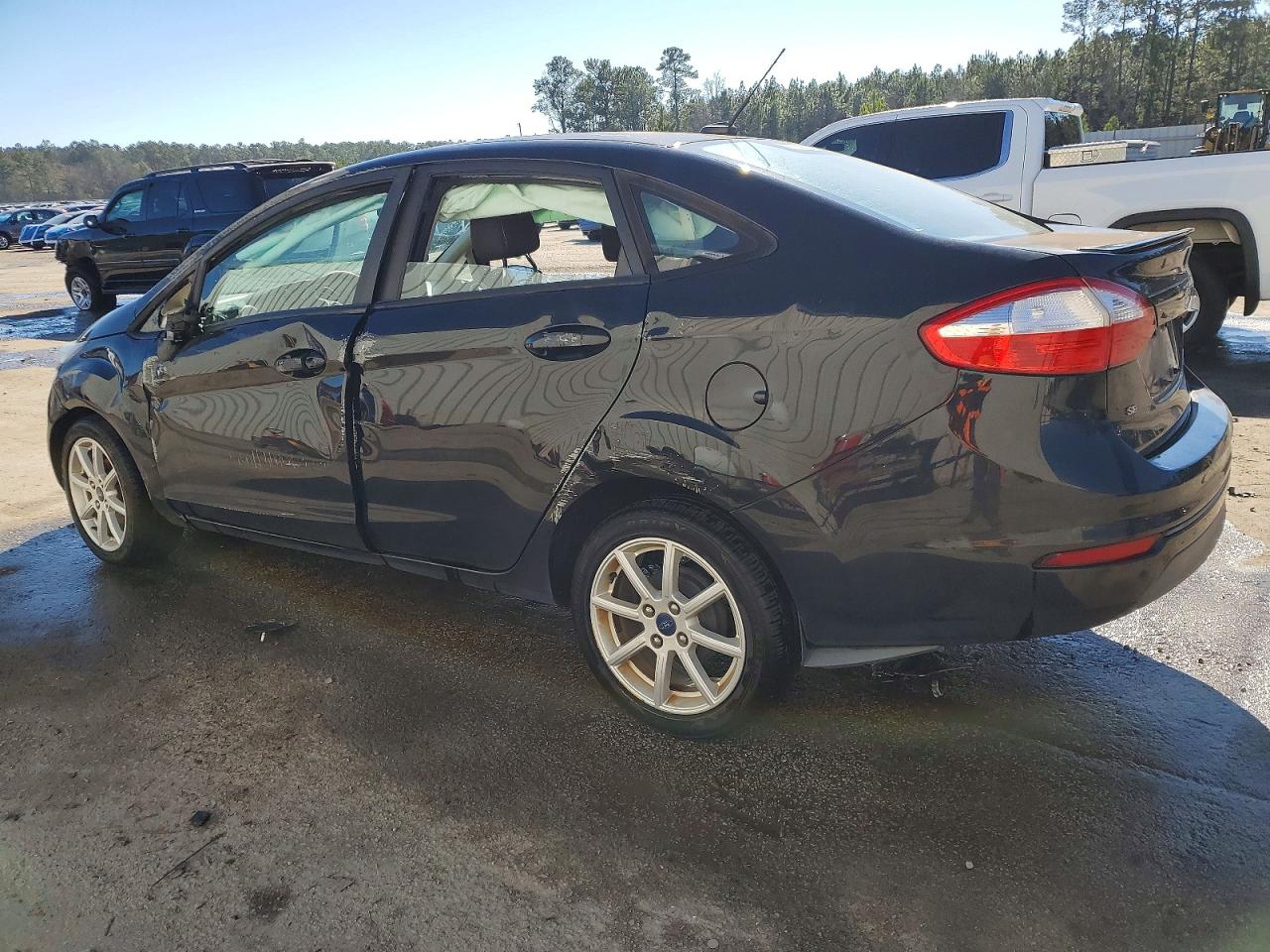 2018 FORD FIESTA SE photo 3