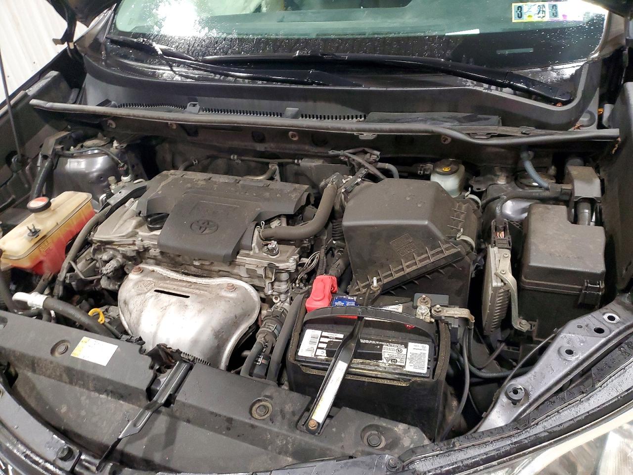 2015 TOYOTA RAV4 XLE photo 11