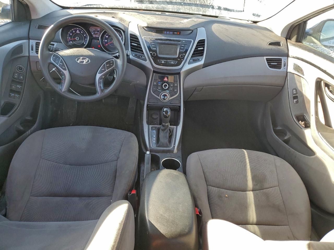 2015 HYUNDAI ELANTRA SE photo 8