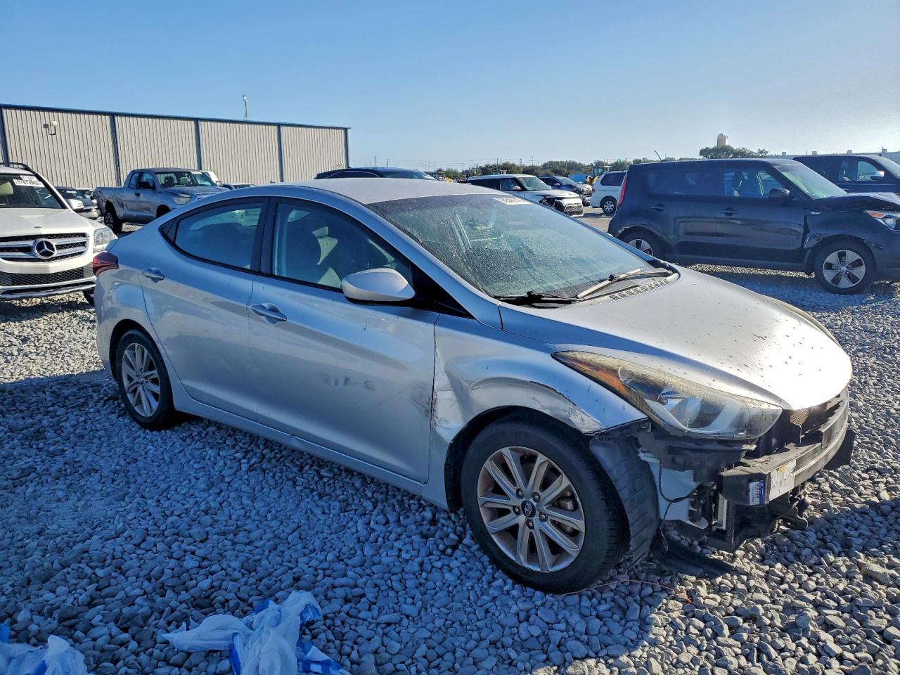 2015 HYUNDAI ELANTRA SE photo 4