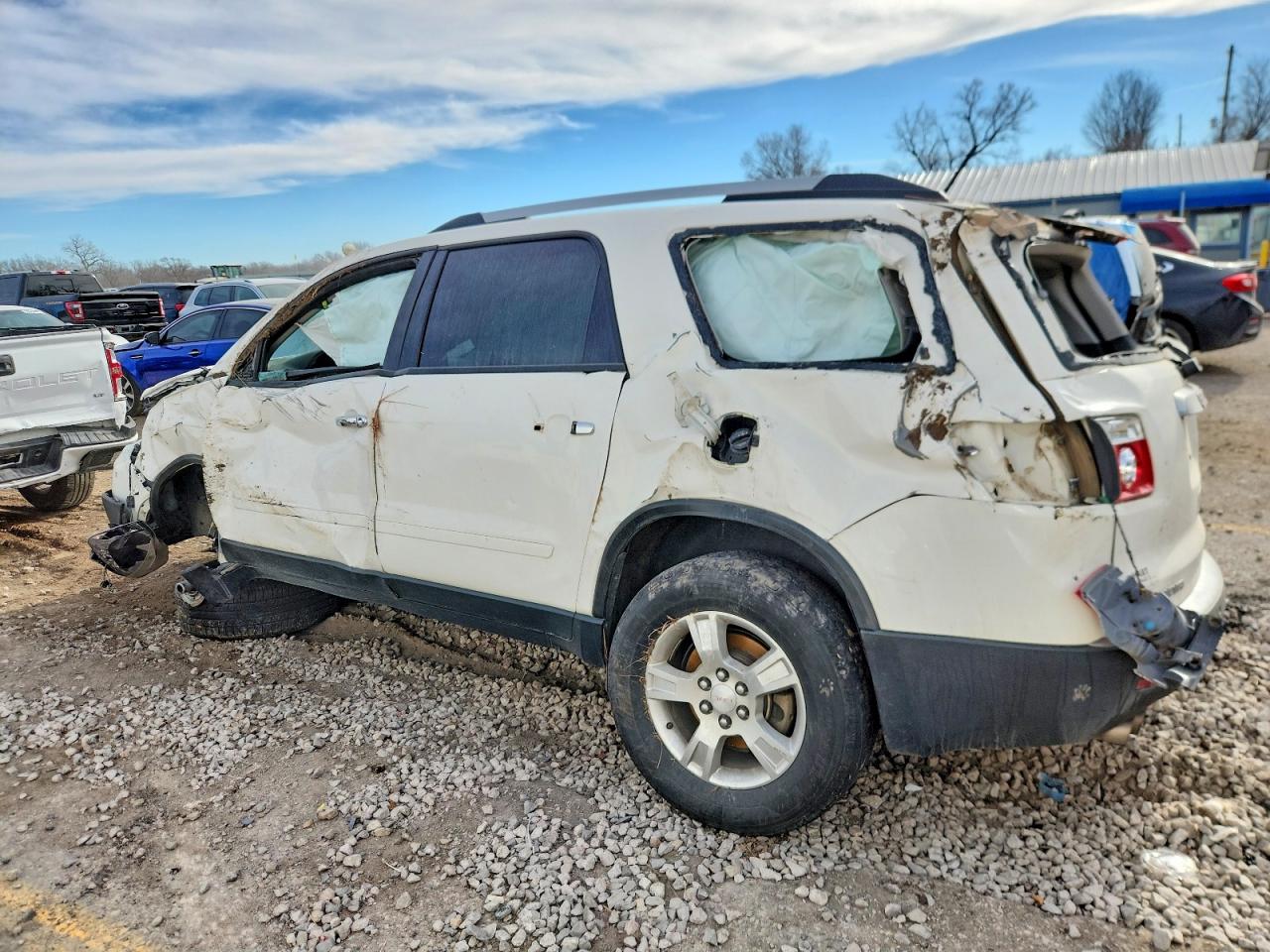 2011 GMC ACADIA SLE photo 2