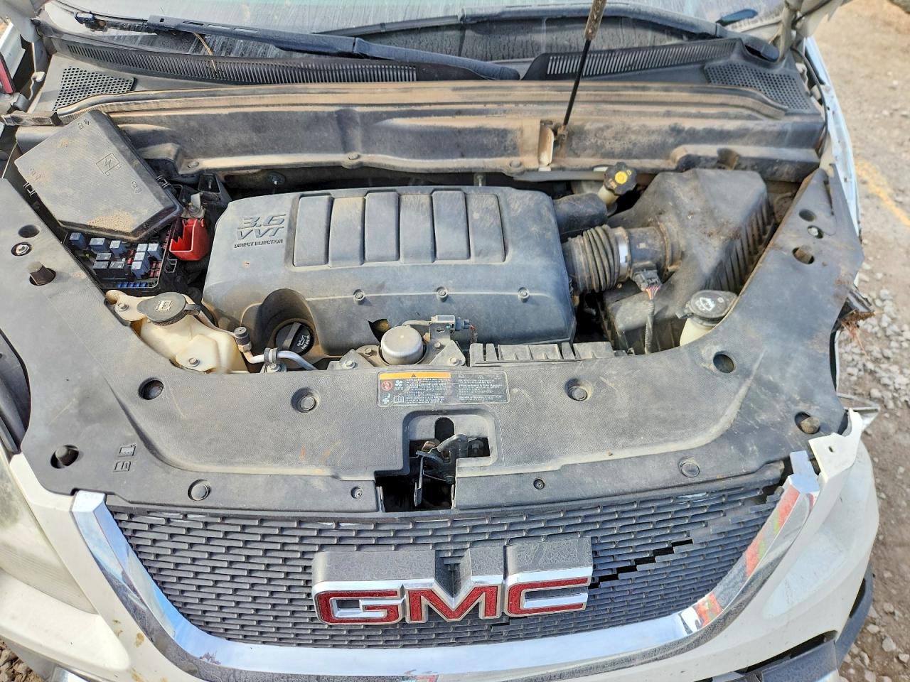 2011 GMC ACADIA SLE photo 12