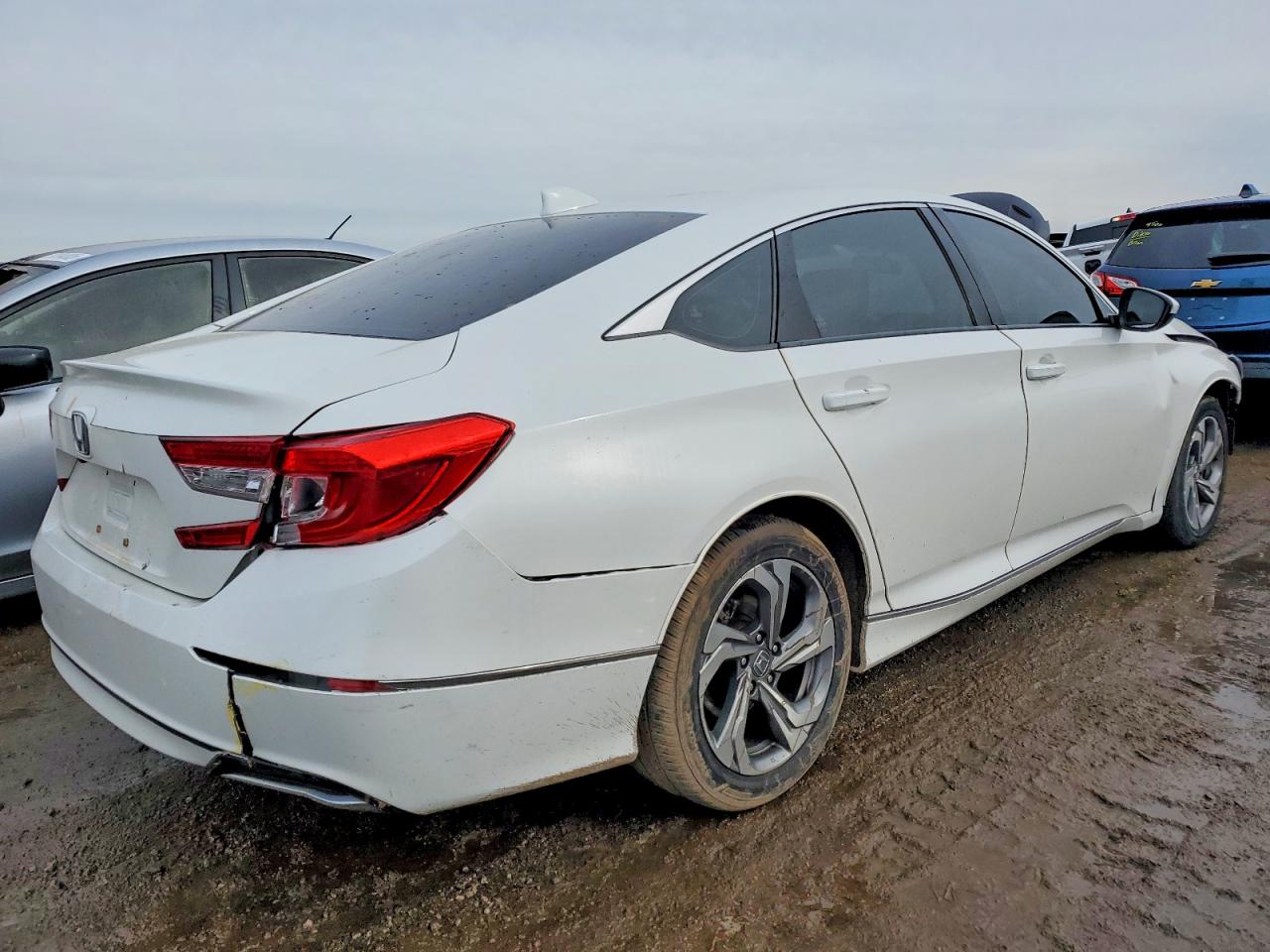 2018 HONDA ACCORD EX photo 3