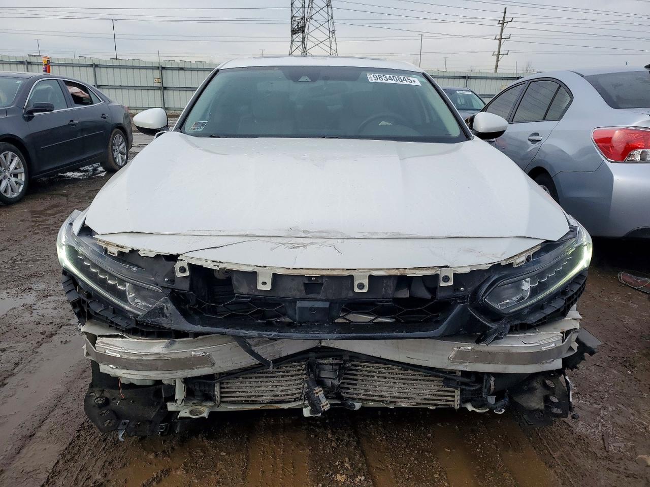 2018 HONDA ACCORD EX photo 5