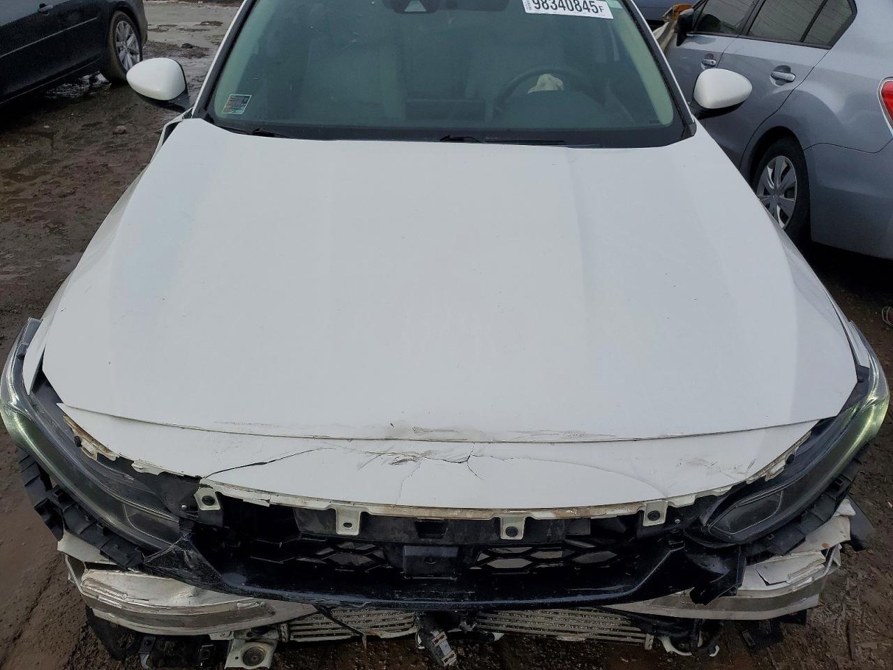 2018 HONDA ACCORD EX photo 11
