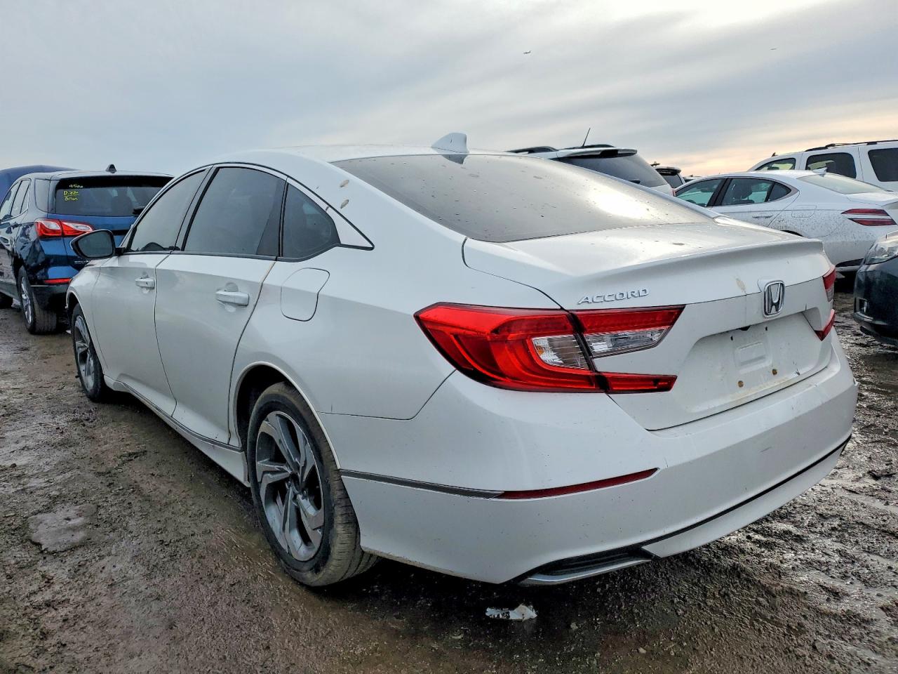 2018 HONDA ACCORD EX photo 2