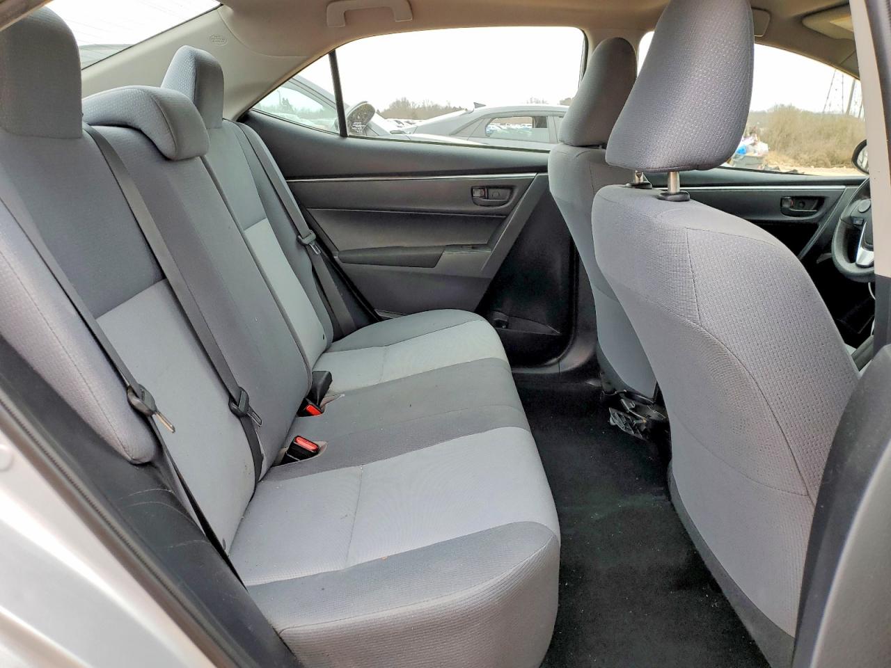 2014 TOYOTA COROLLA L photo 10