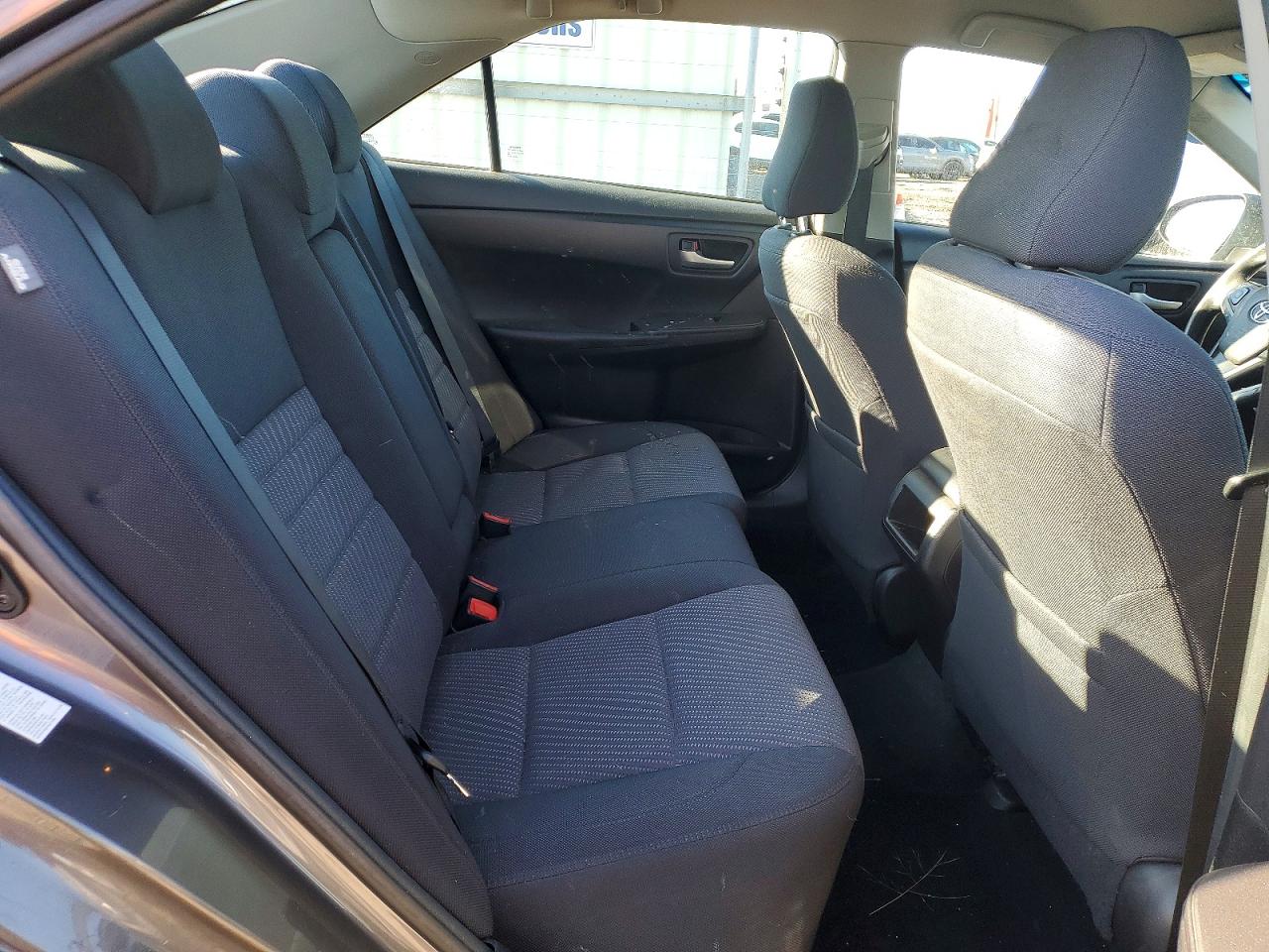 2016 TOYOTA CAMRY LE photo 28