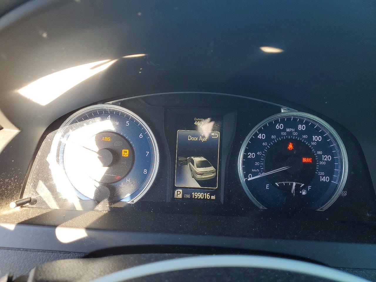 2016 TOYOTA CAMRY LE photo 25