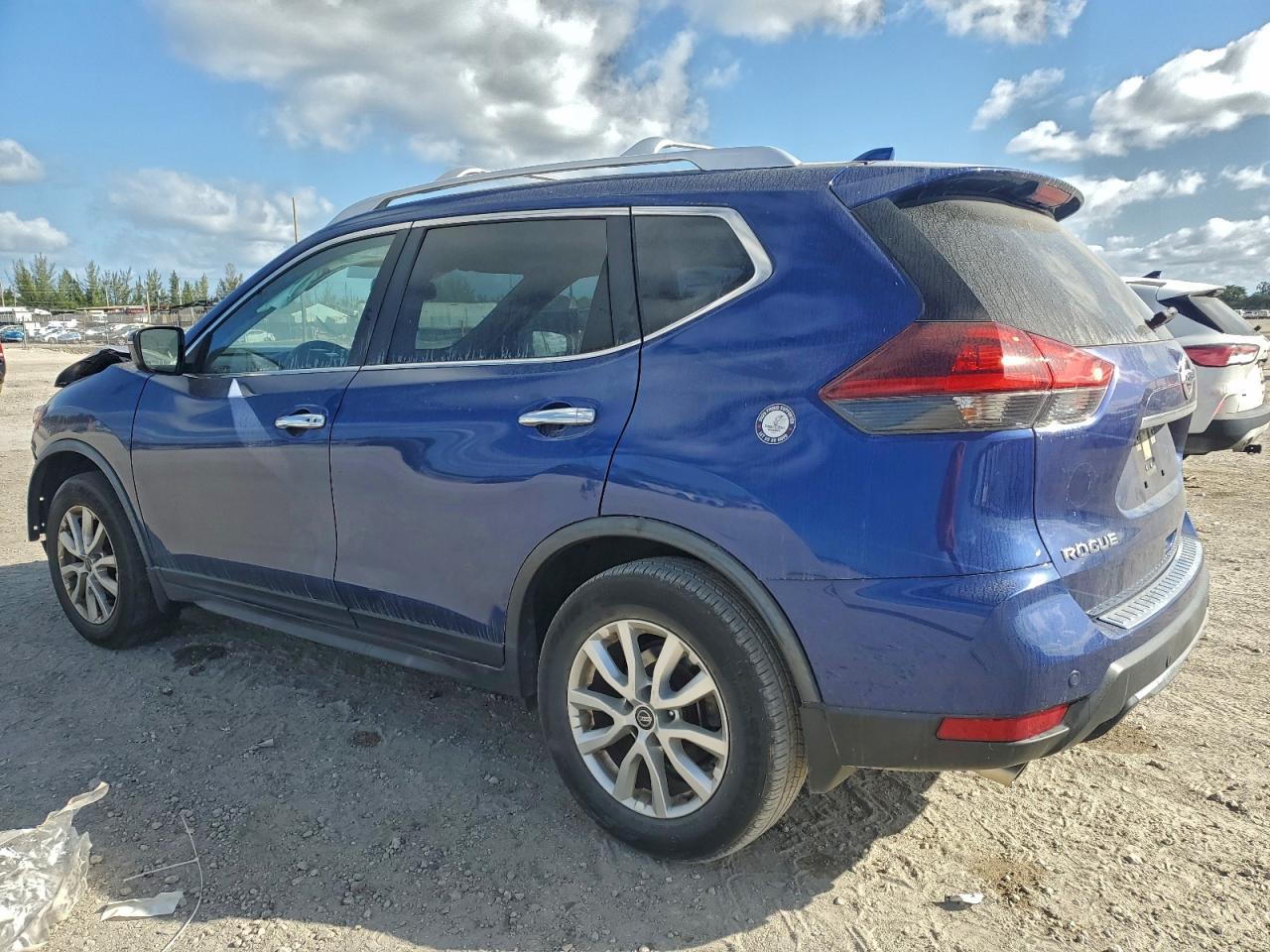 2020 NISSAN ROGUE S photo 2