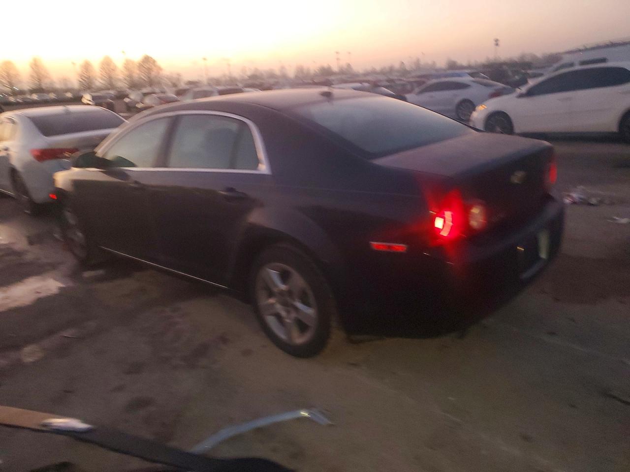 2009 CHEVROLET MALIBU 1LT photo 2