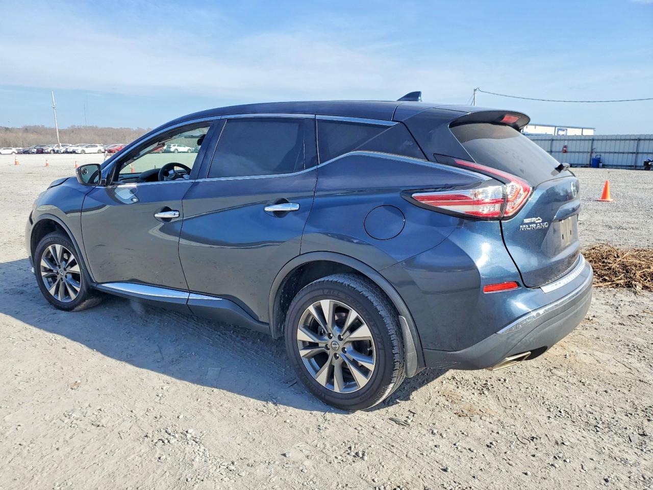 2017 NISSAN MURANO S photo 3