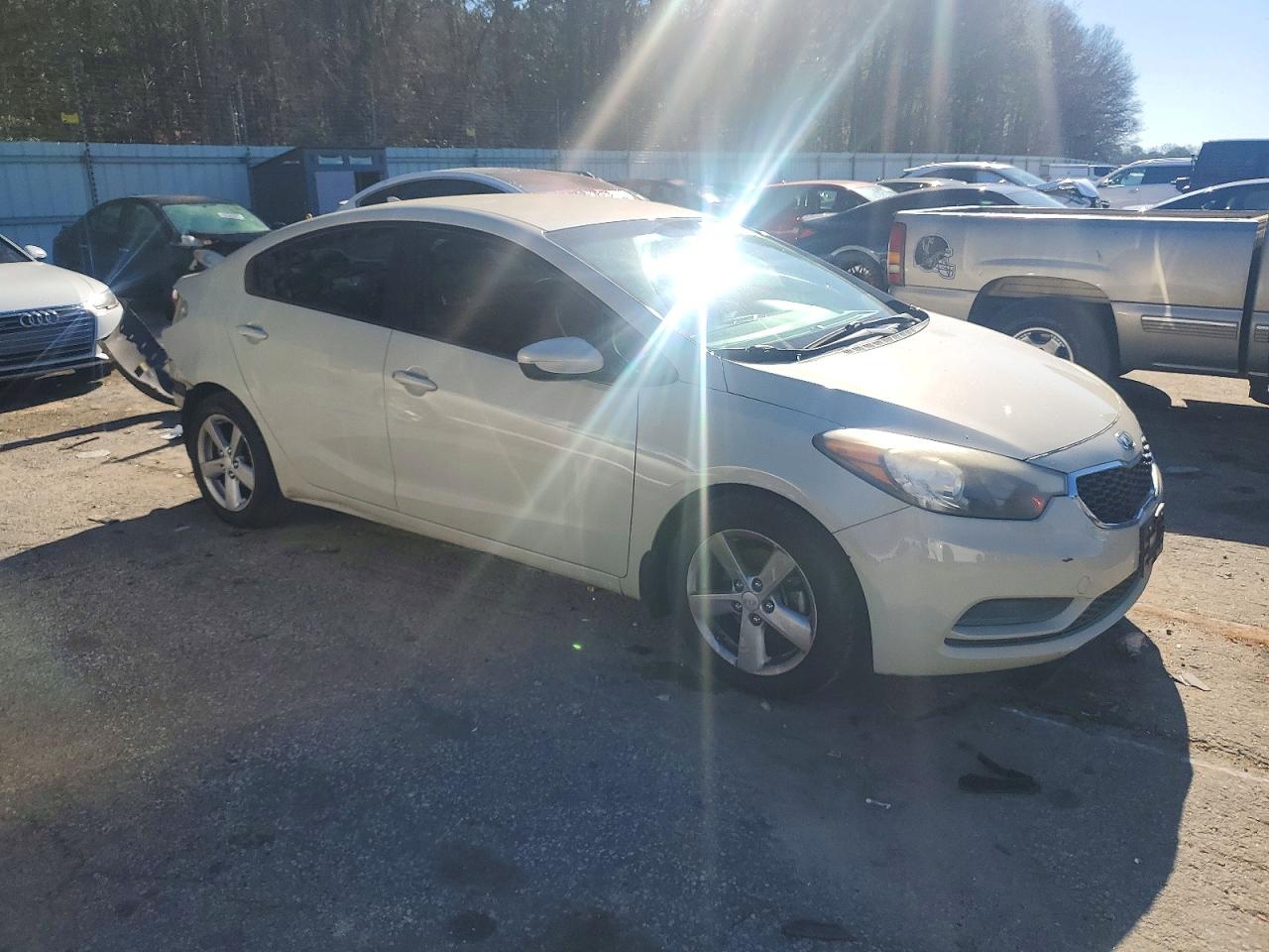 2015 KIA FORTE LX photo 4