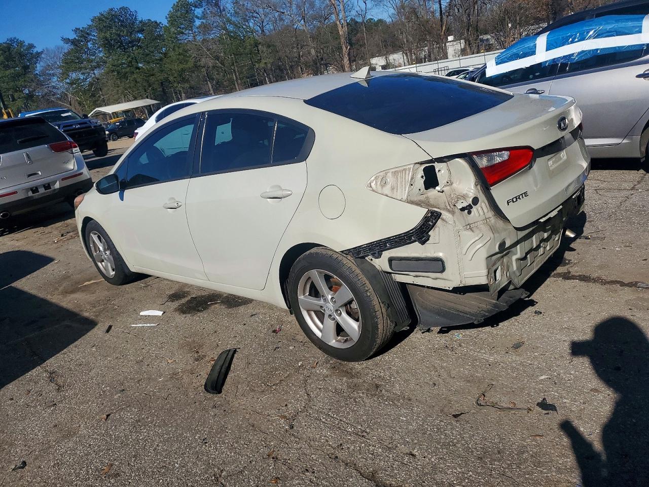 2015 KIA FORTE LX photo 2