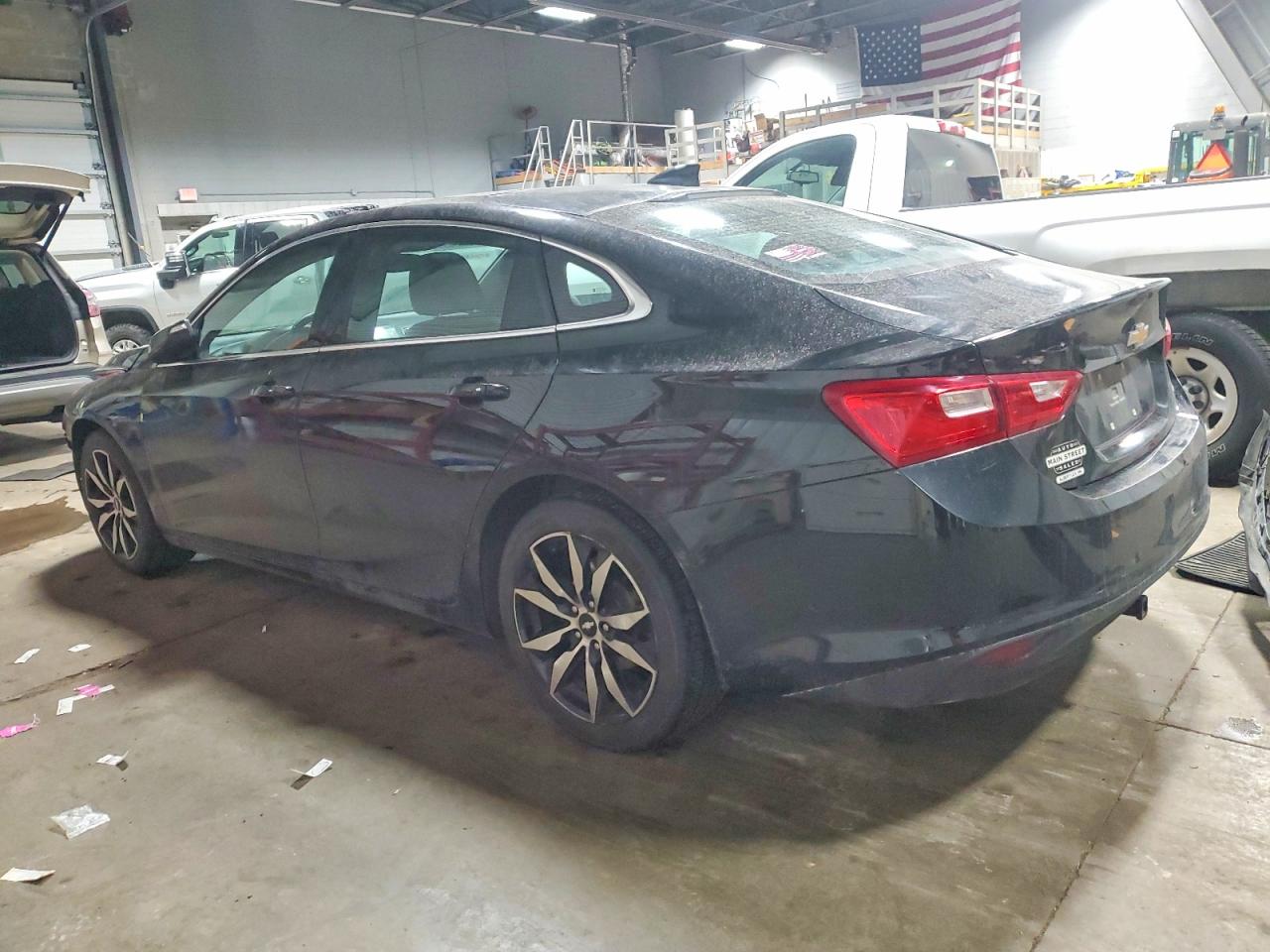 2016 CHEVROLET MALIBU LT photo 2