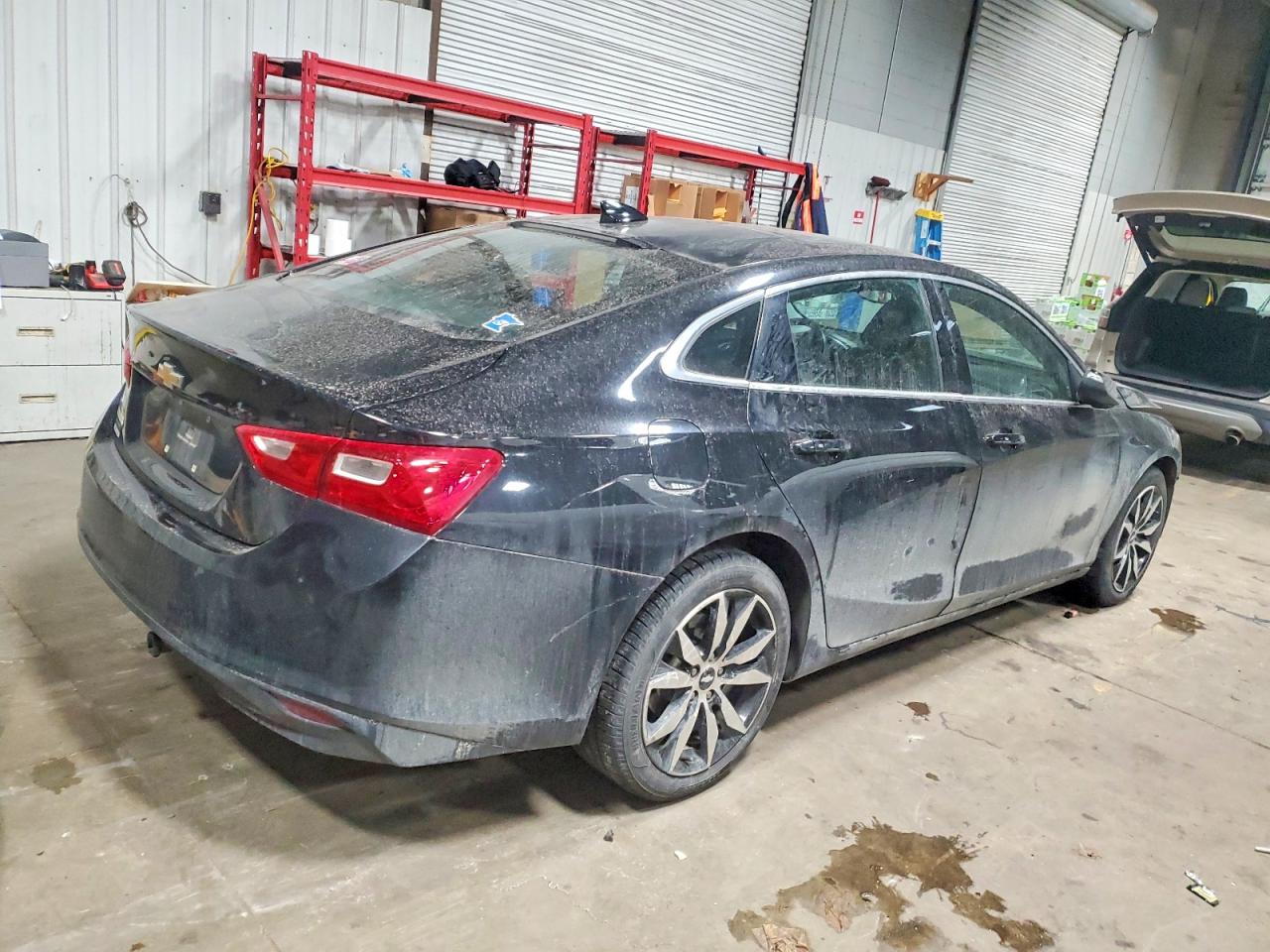 2016 CHEVROLET MALIBU LT photo 3