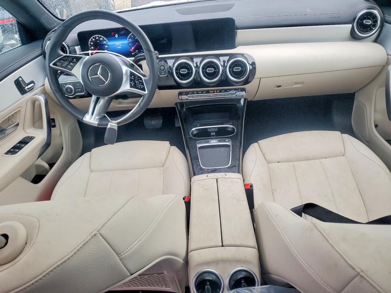 2025 MERCEDES-BENZ CLA 250 photo 8