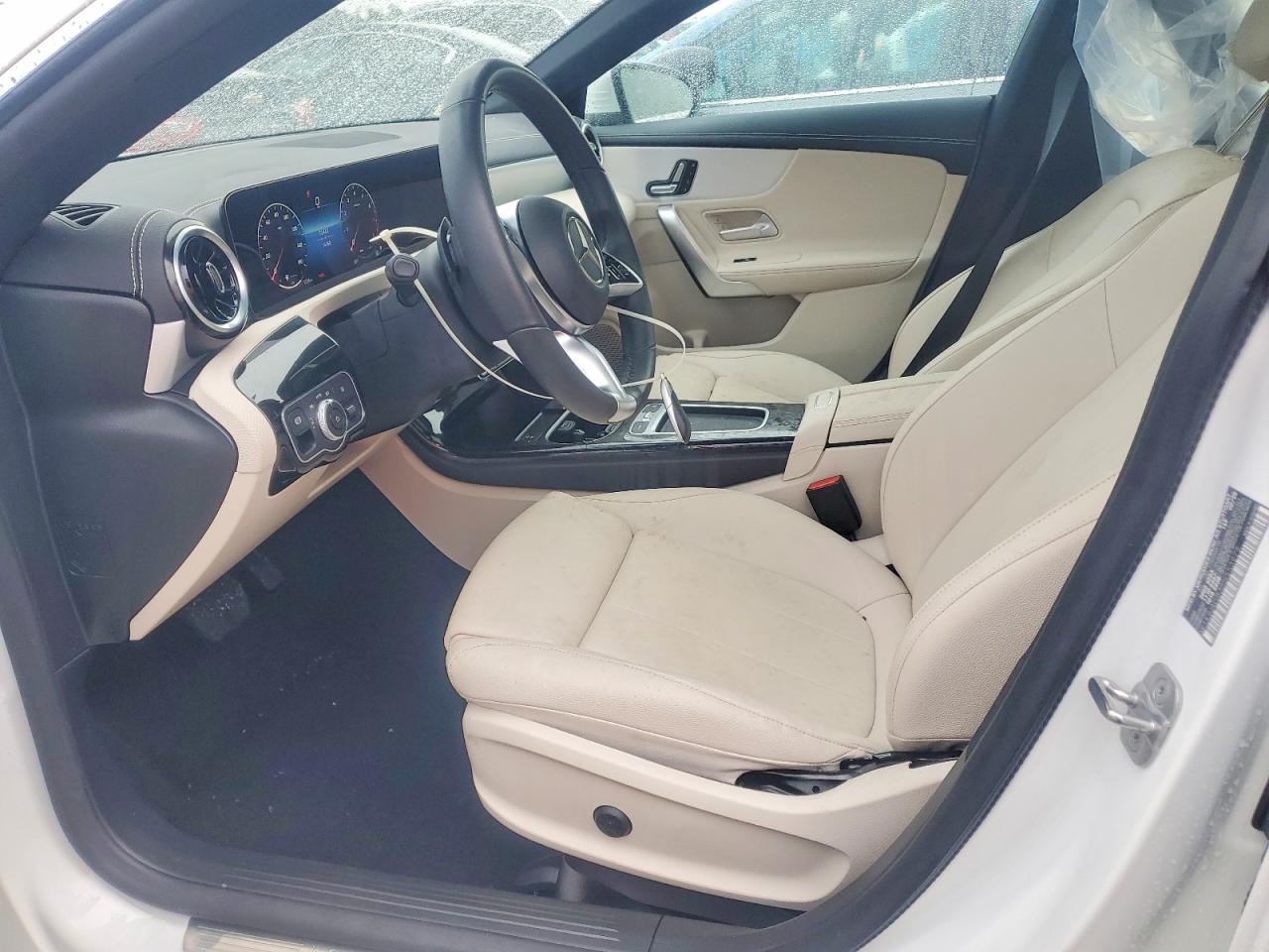 2025 MERCEDES-BENZ CLA 250 photo 7