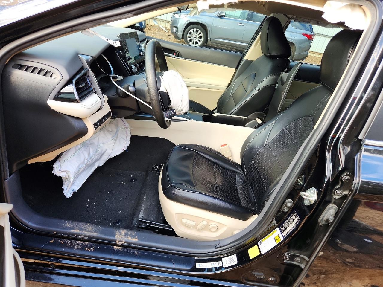 2021 TOYOTA CAMRY LE photo 7