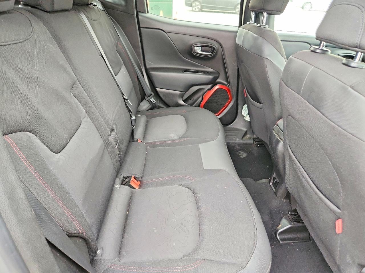 2017 JEEP RENEGADE TRAILHAWK photo 11