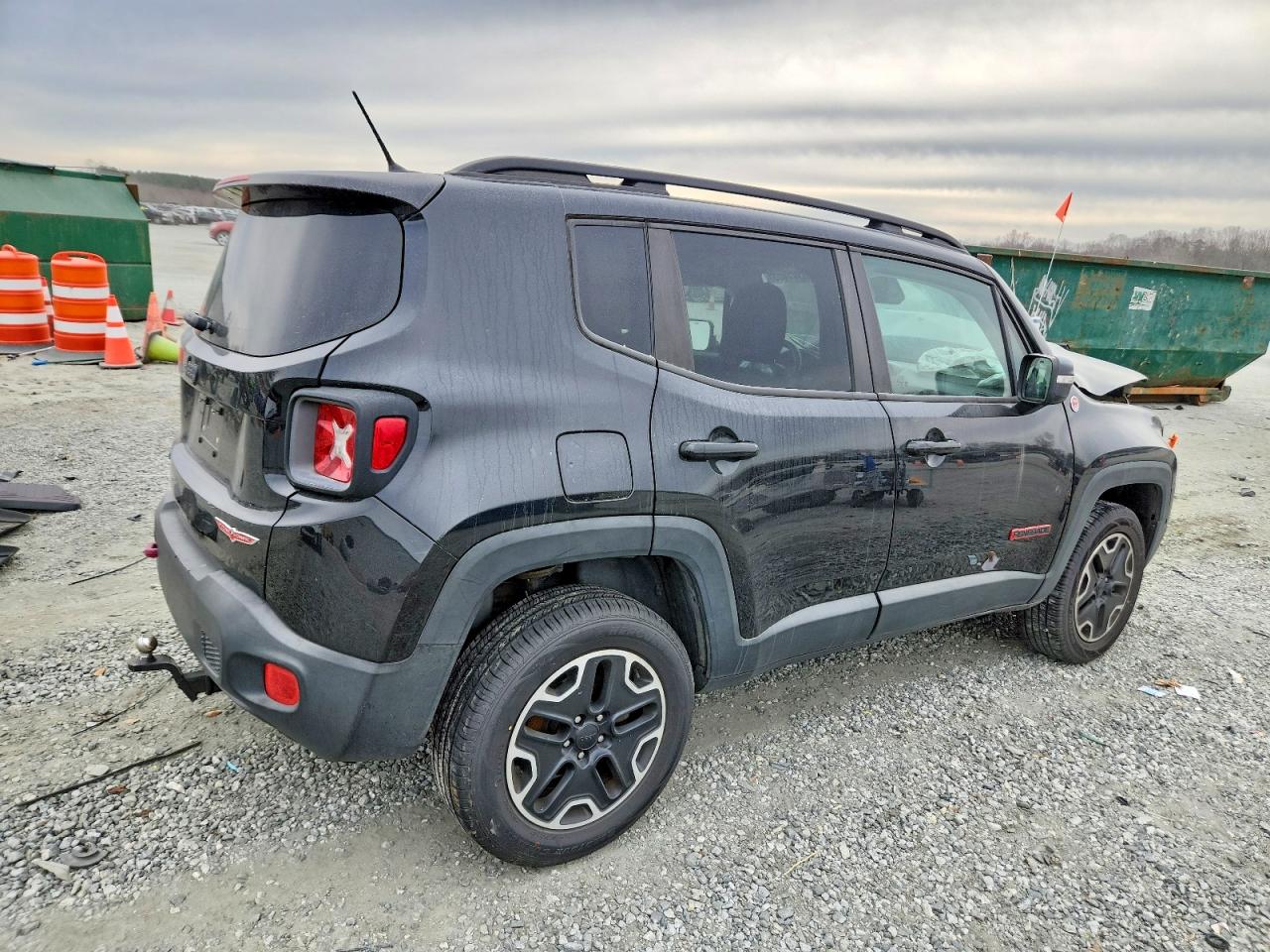 2017 JEEP RENEGADE TRAILHAWK photo 3