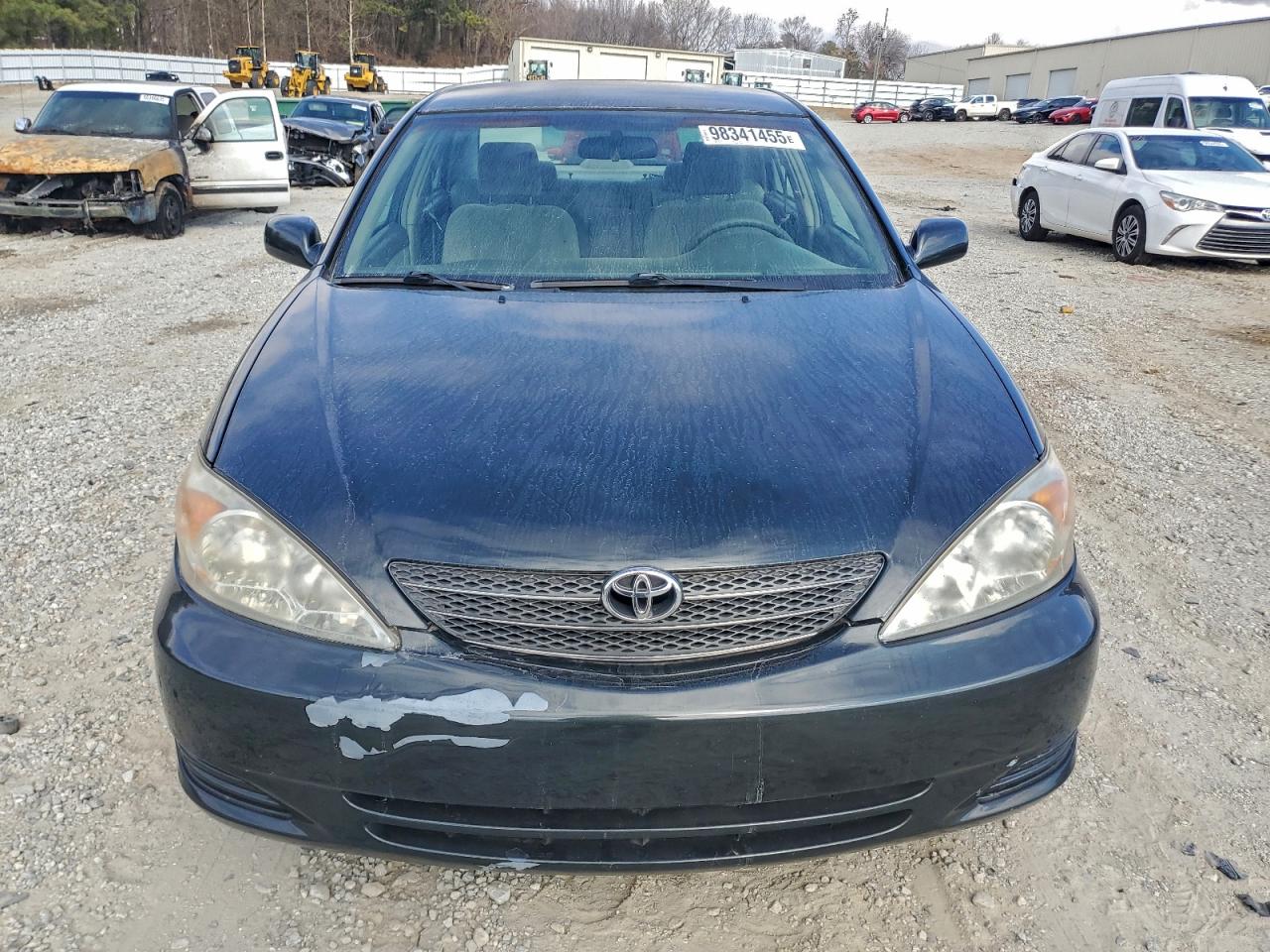 2004 TOYOTA CAMRY LE photo 5