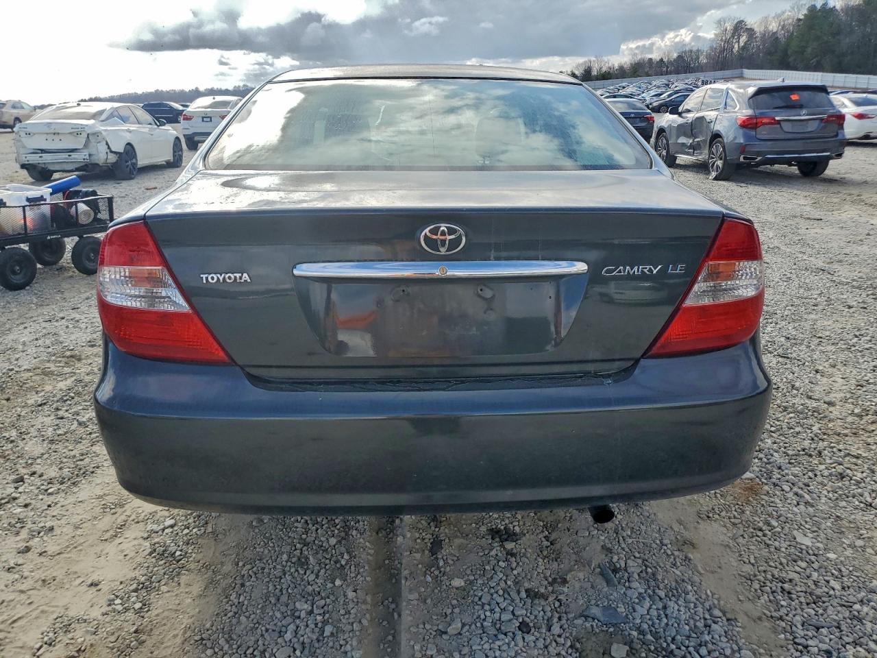 2004 TOYOTA CAMRY LE photo 6