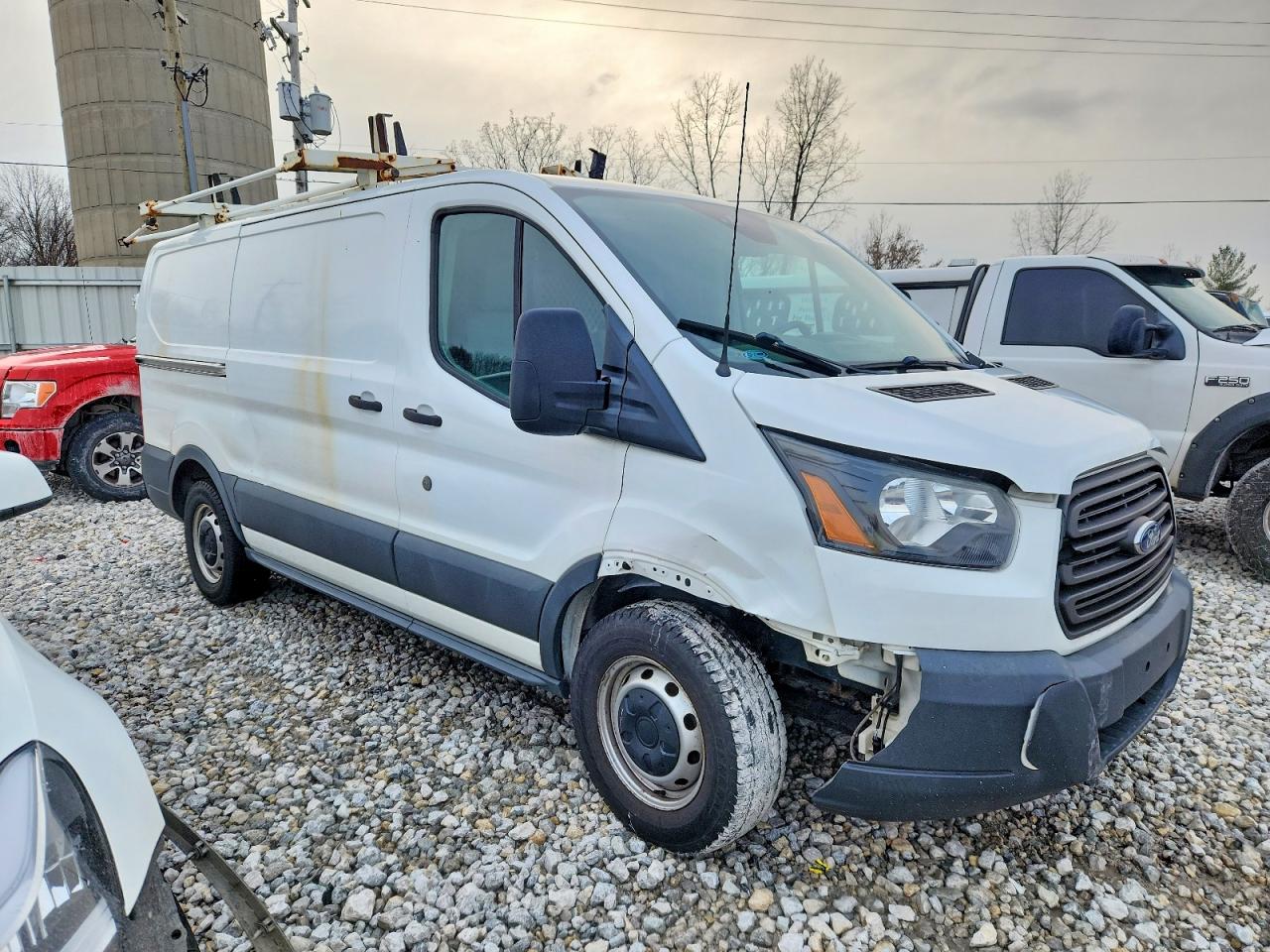 2017 FORD TRANSIT T-150 photo 4