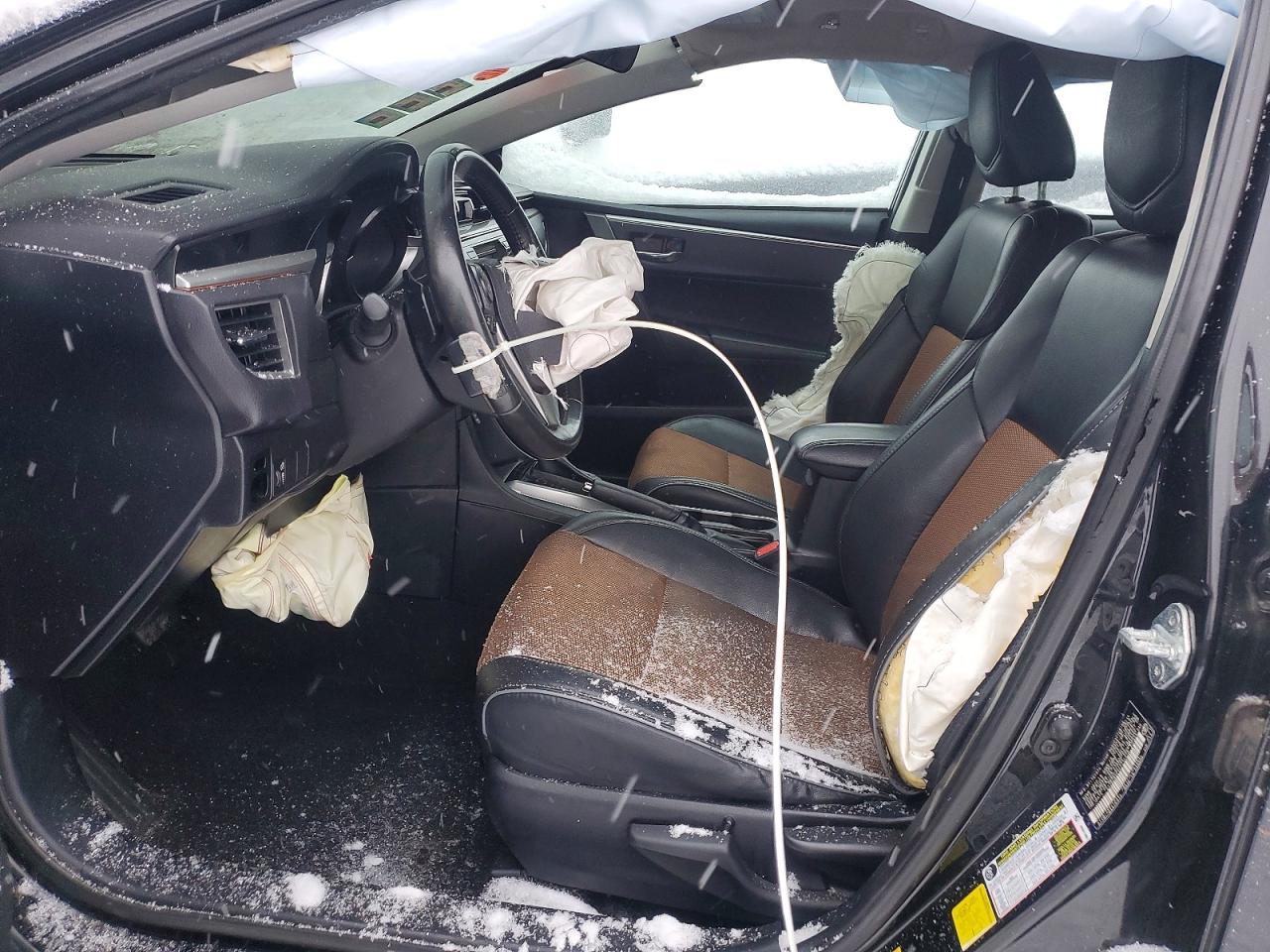 2015 TOYOTA COROLLA L photo 7
