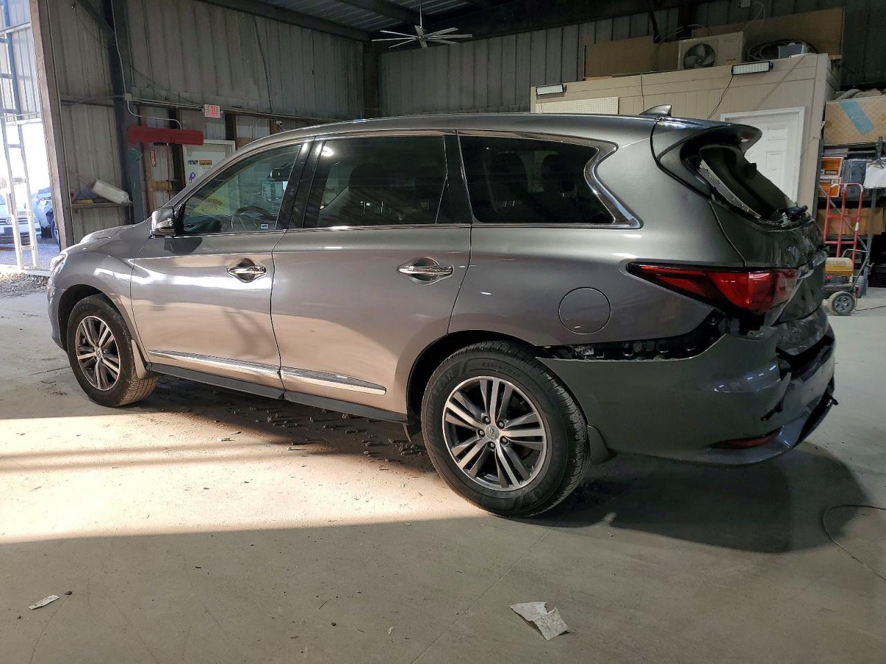 2020 INFINITI QX60 LUXE photo 2