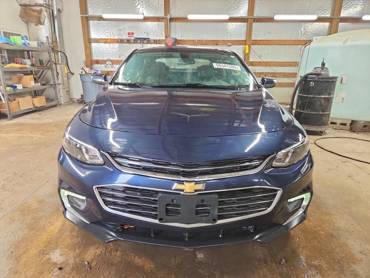2017 CHEVROLET MALIBU LT photo 5