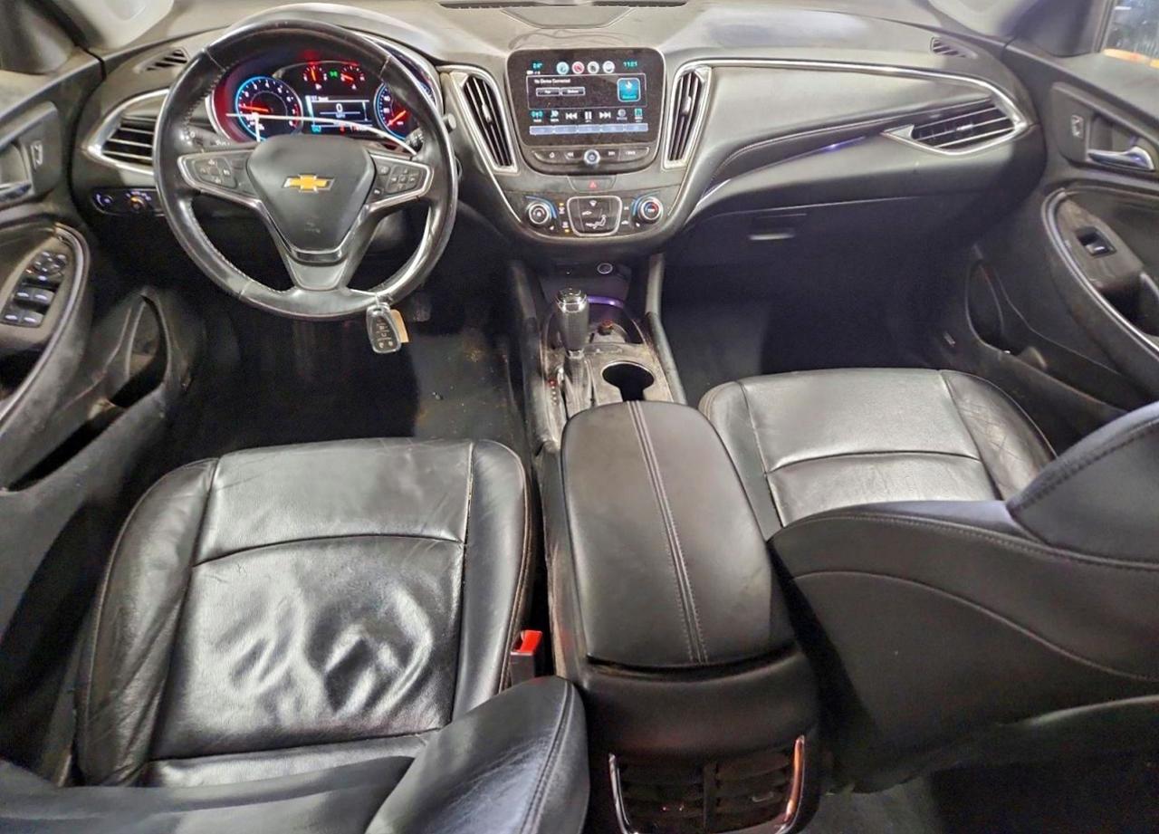 2017 CHEVROLET MALIBU LT photo 8
