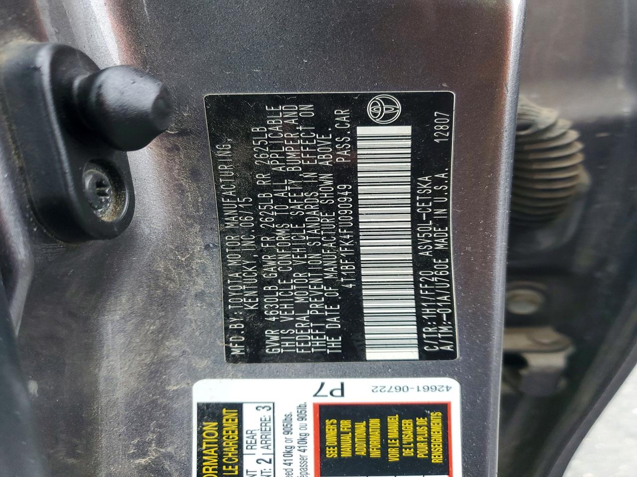 2015 TOYOTA CAMRY LE photo 12