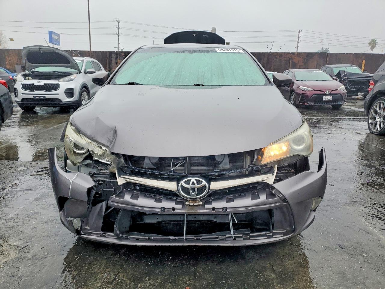 2015 TOYOTA CAMRY LE photo 5