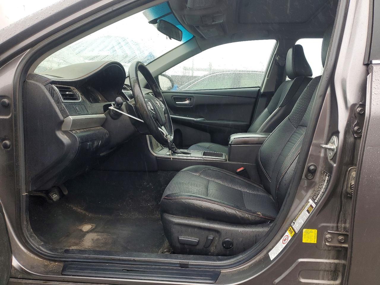 2015 TOYOTA CAMRY LE photo 7
