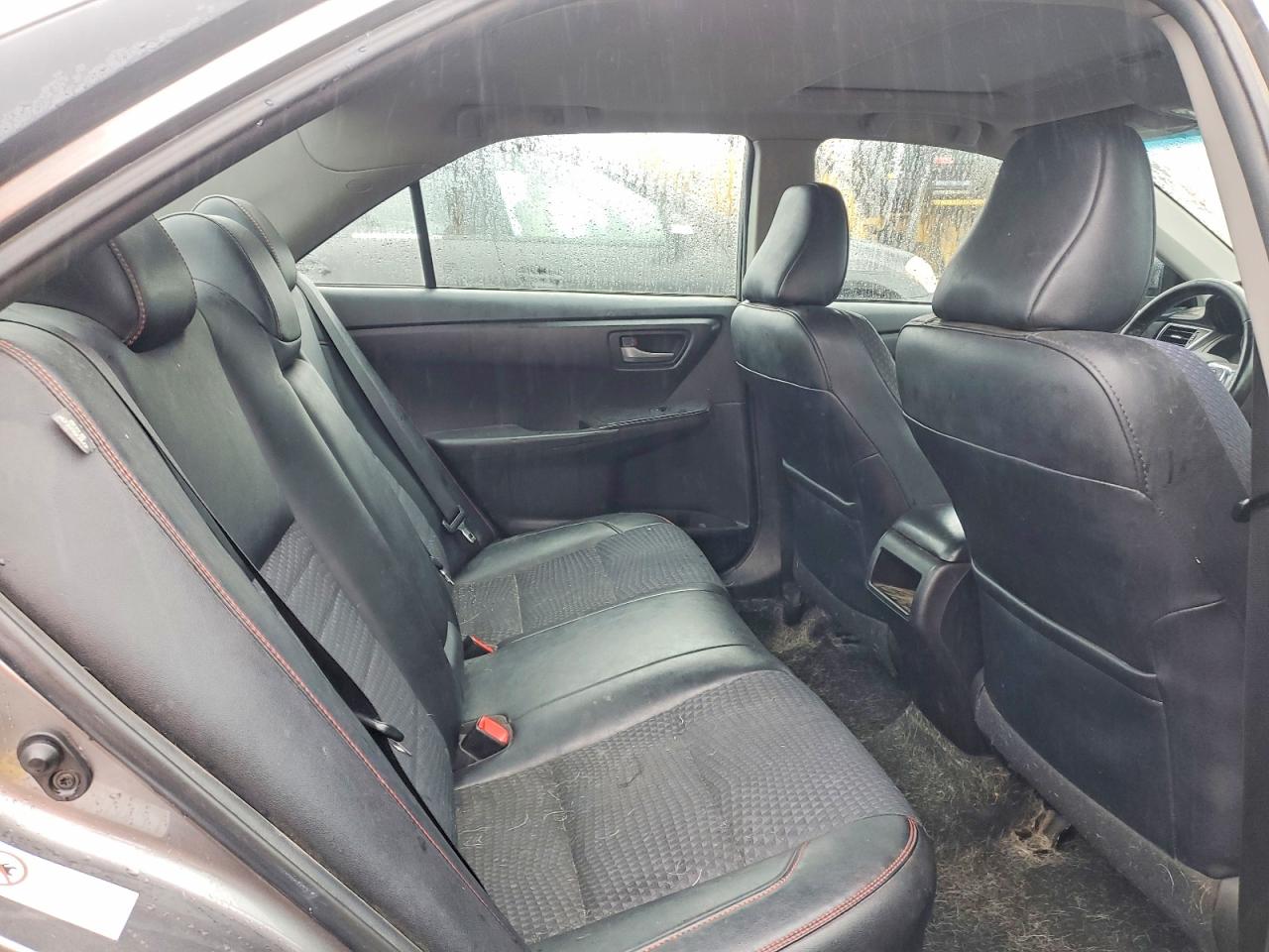 2015 TOYOTA CAMRY LE photo 10