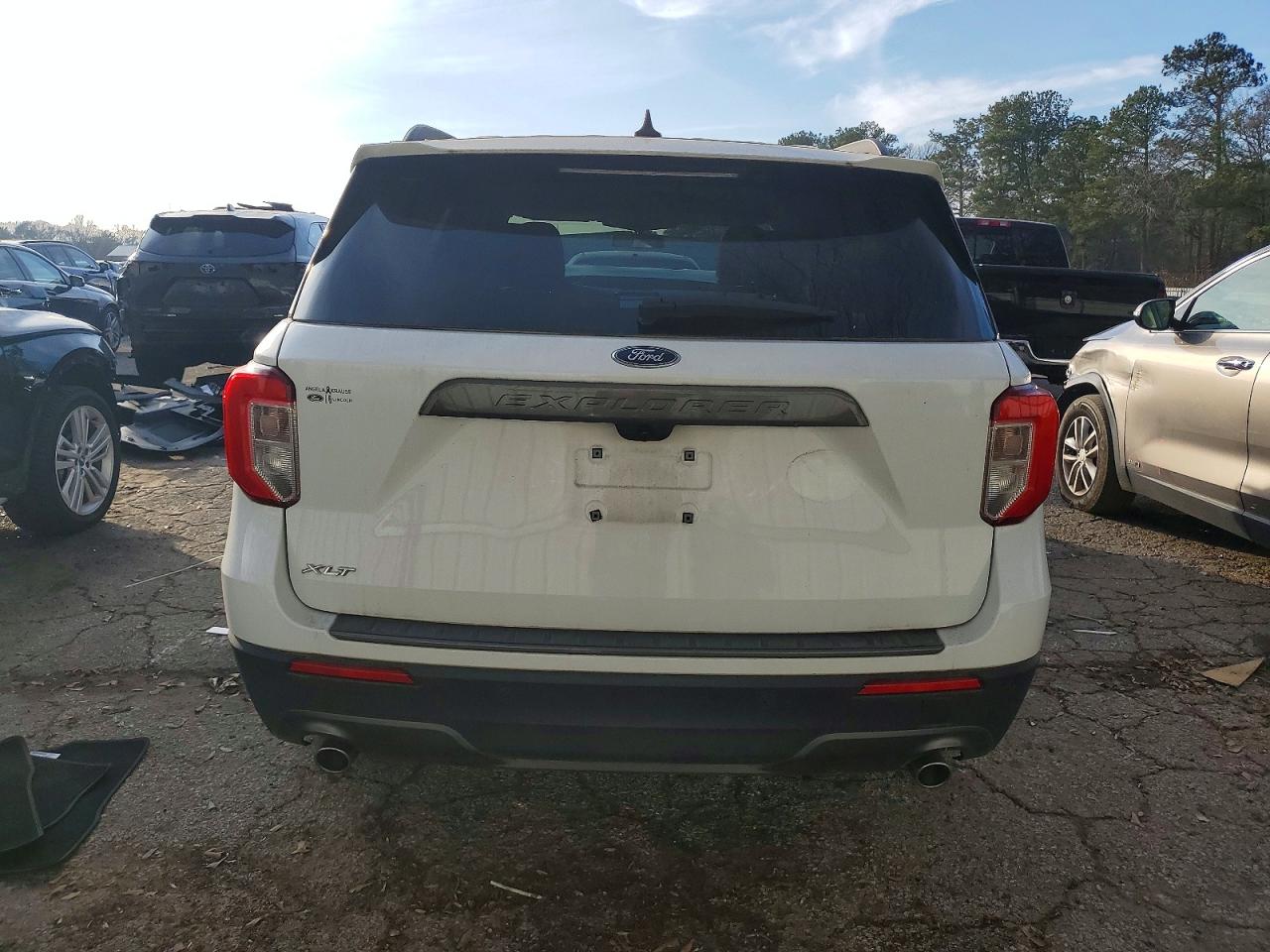 2021 FORD EXPLORER photo 6