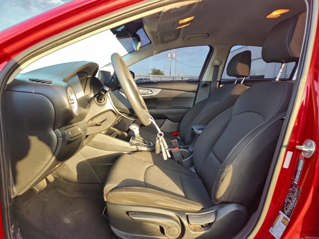 2023 KIA FORTE LX photo 19