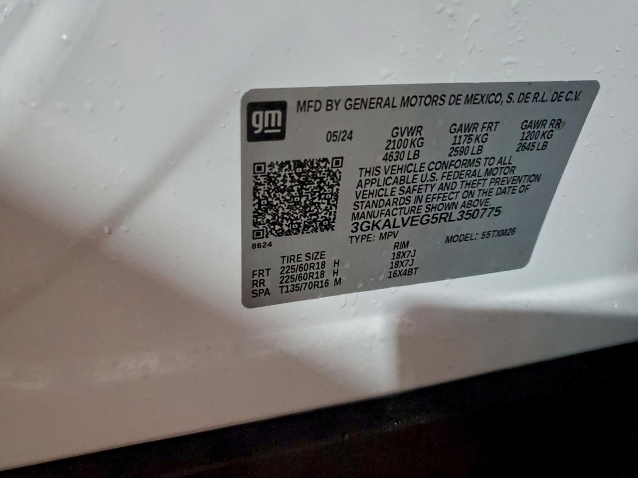 2024 GMC TERRAIN SLT photo 13