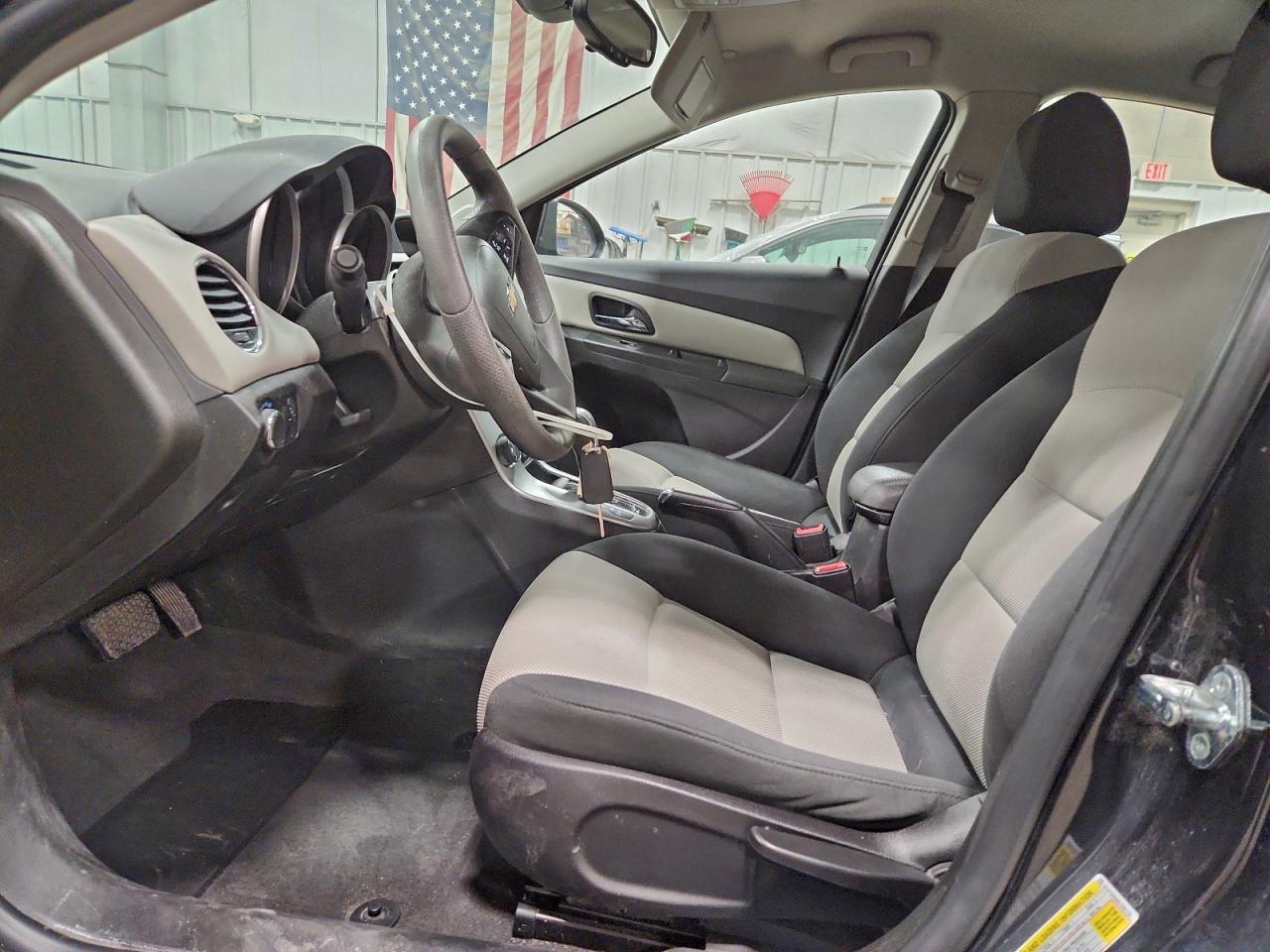 2016 CHEVROLET CRUZE LIMITED LS photo 7