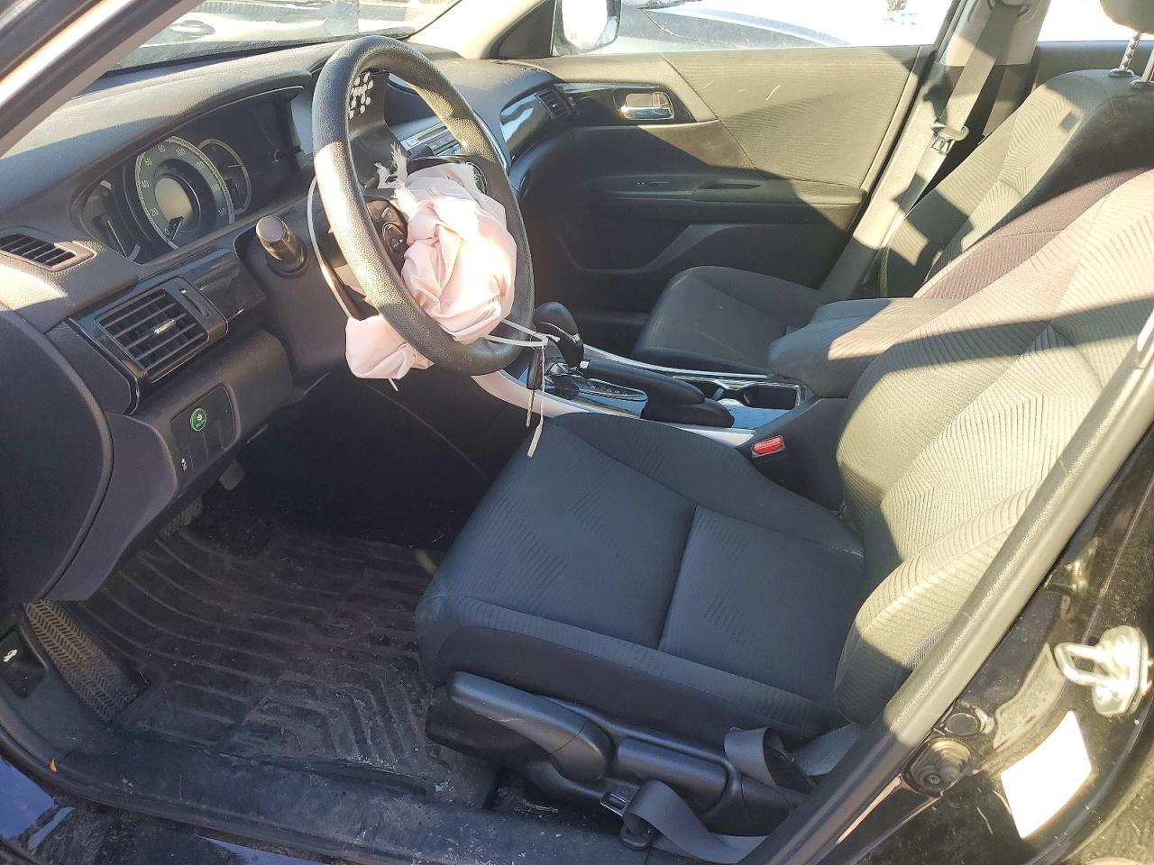 2016 HONDA ACCORD LX photo 7