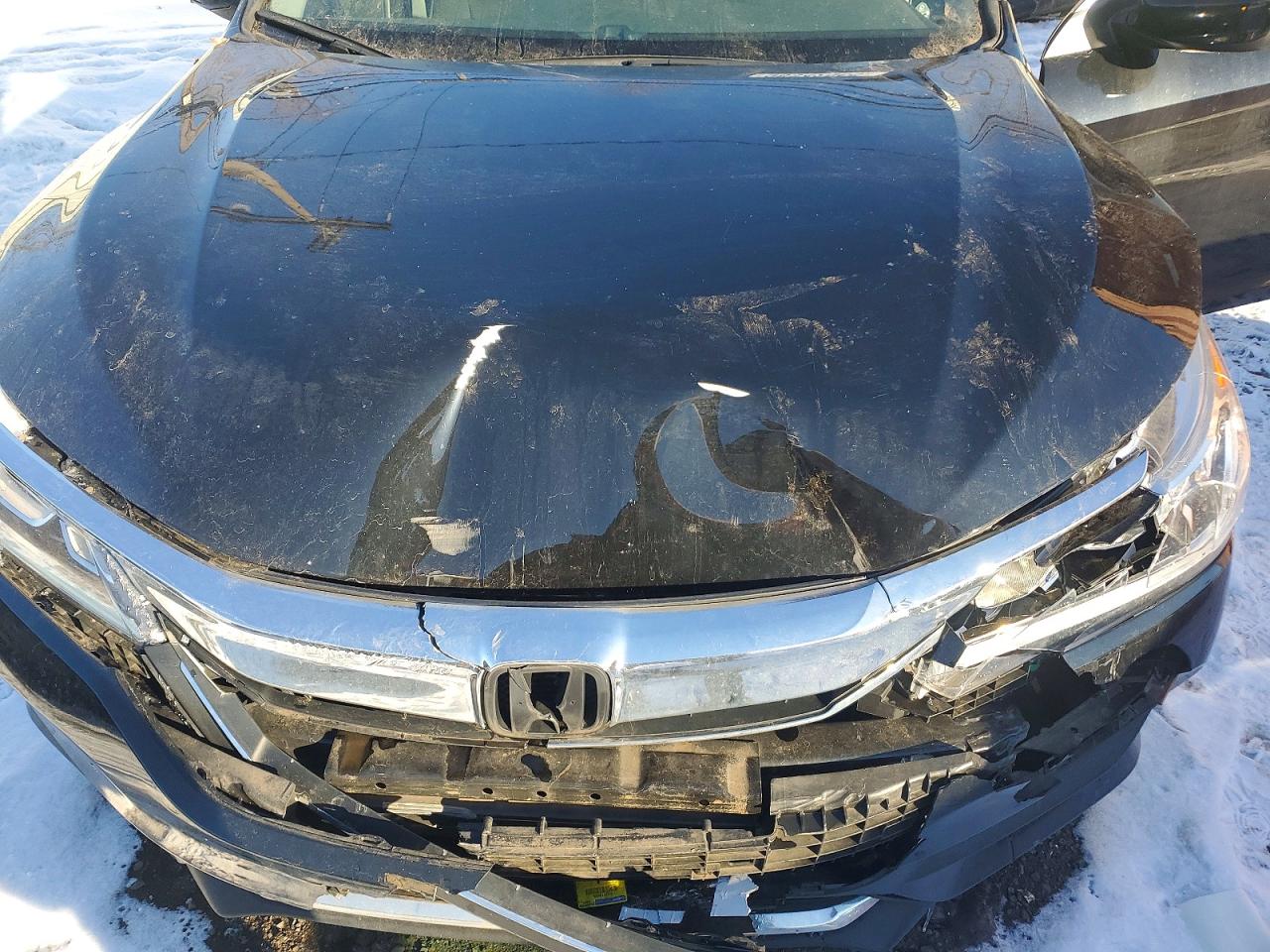 2016 HONDA ACCORD LX photo 11