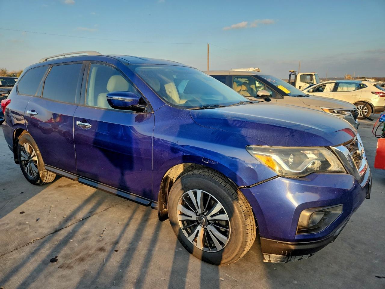 2017 NISSAN PATHFINDER S photo 4
