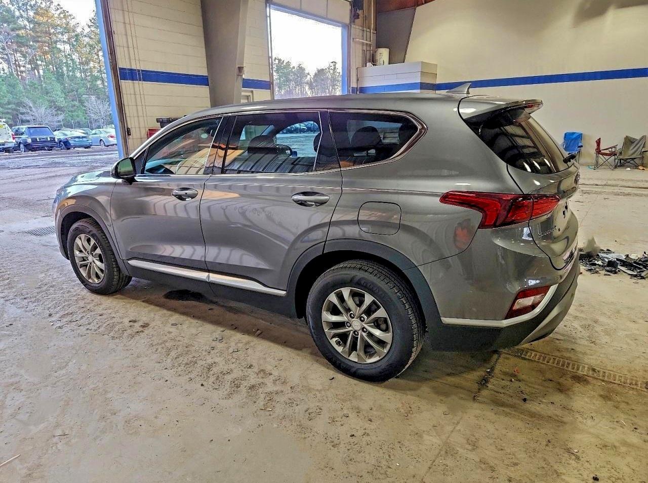 2019 HYUNDAI SANTA FE SEL photo 2