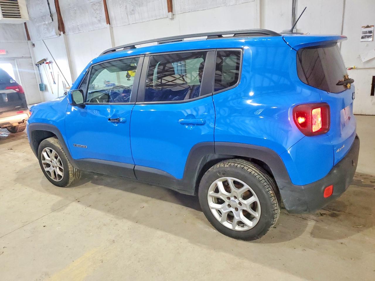 2015 JEEP RENEGADE LATITUDE photo 2