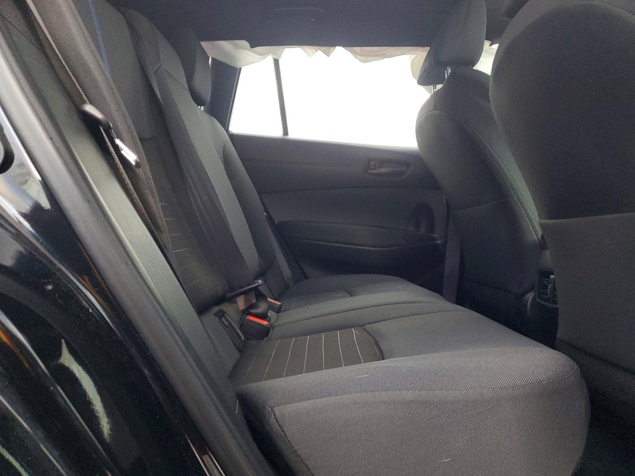 2025 TOYOTA COROLLA CROSS SE photo 11