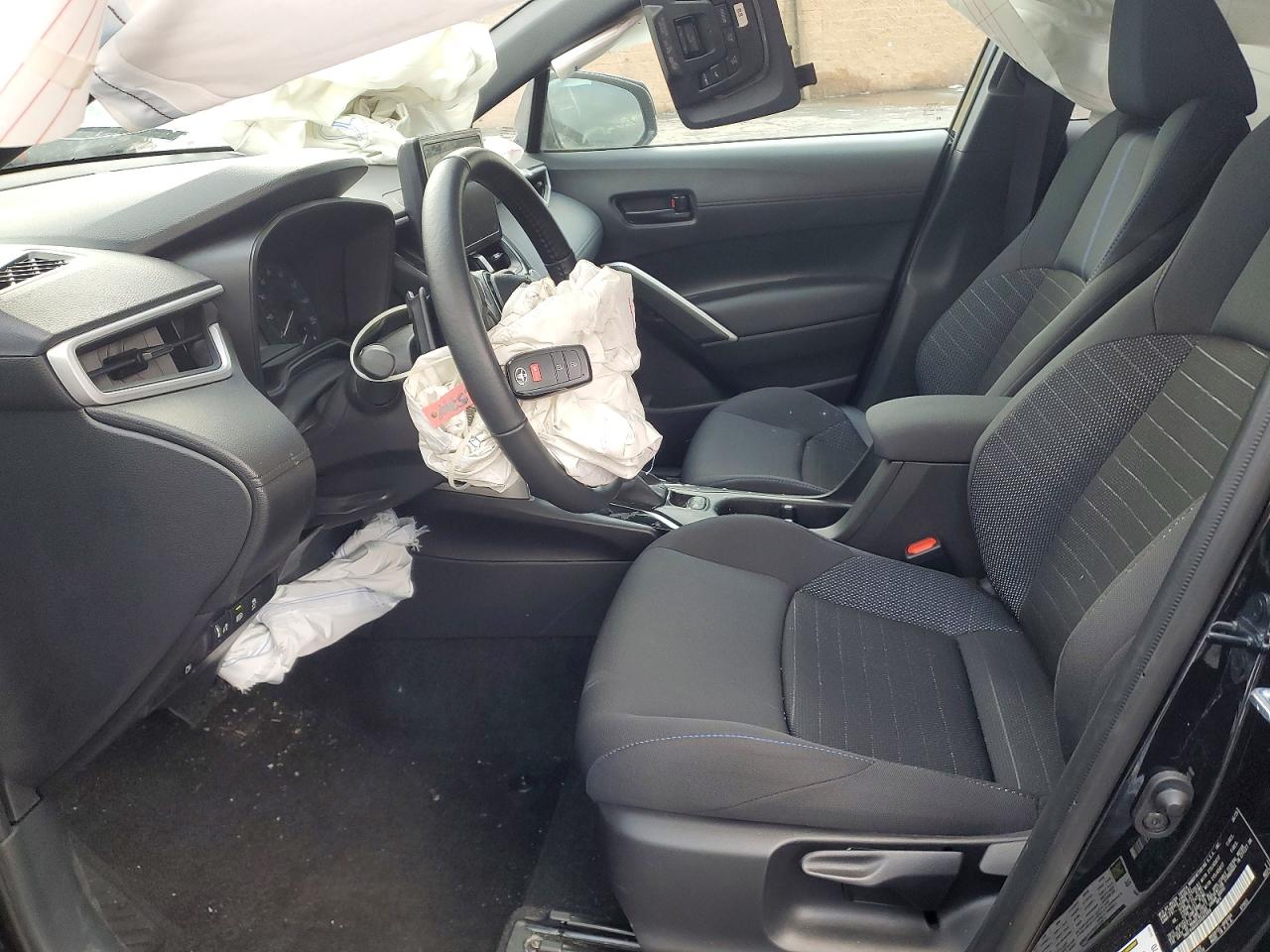 2025 TOYOTA COROLLA CROSS SE photo 7