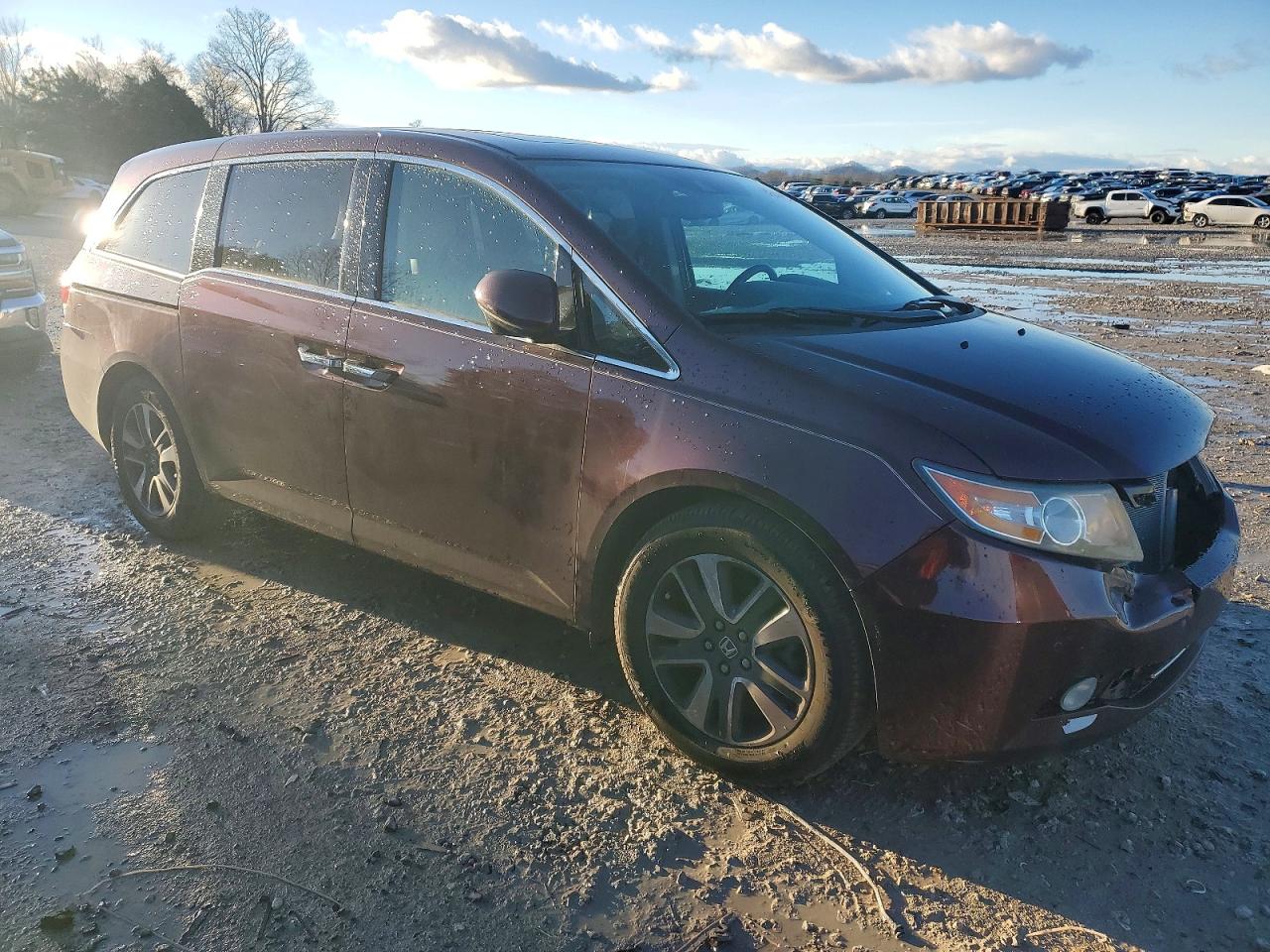 2014 HONDA ODYSSEY TOURING photo 4